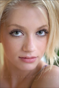Headshot for modeling portfolio